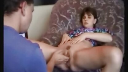 Lesbische jonge liefde affectie heet sex film kijken gratis