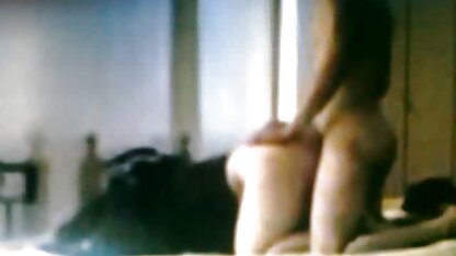 Grote busty Ariela springt op de fouten die zo groot sexfilm kijken gratis zijn