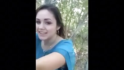Vrouw sex film tiener geeft schelpdieren aan man die gewond is geraakt