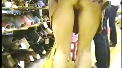 Een man overtuigde een vriend om zijn vrouw gratis geile sex films binnen te komen.