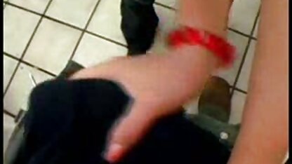 Vrouwen sex film aftrekken in korte rok neukten groot