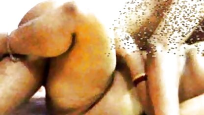 Twee charmante hoeren met plezier grats sexfilms zuigende pik