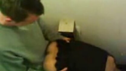 Mooie seksfilmpjes gratis brunette verrast Zoe met geweldig melken.