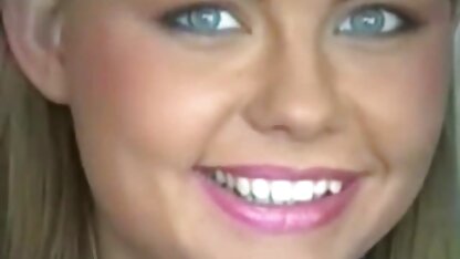 Harde youtube seksfilms orale en anale seks met zoete zoetigheid in kousen