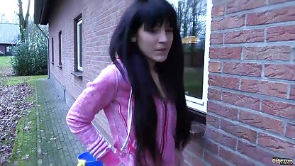 Olivia nederlandstalige pornofilms masturbeert en komt hard