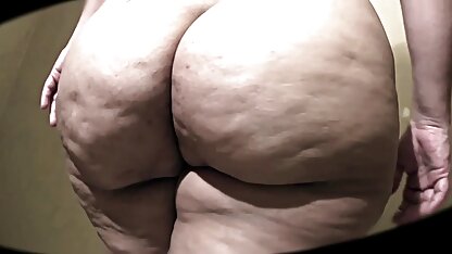 Brunette Svetlana gelijmd op een stel in de sex films met verhaal kont