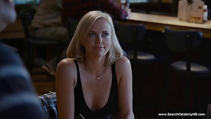 Chick seksfilm 123 met een grote figuur vol passie zuigende penis