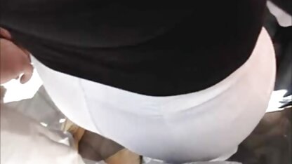 Blondjes met geschoren vagina krijgen een gratis sexfilmen orgasme met behulp van fallus.
