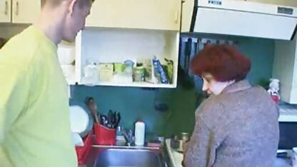 Jonge likkende gratis amateur seksfilms moeders vagina