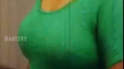 Meisje heeft gratis sex films oma een meisje in korte broek gefrituurd.