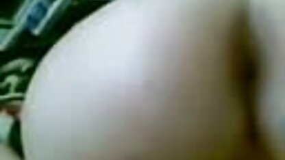 Boekhouders die de lul online sexfilm kijken van de conciërge zuigen