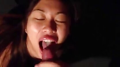 MILF zuigende haan in gratis sexfilms het binnenzwembad