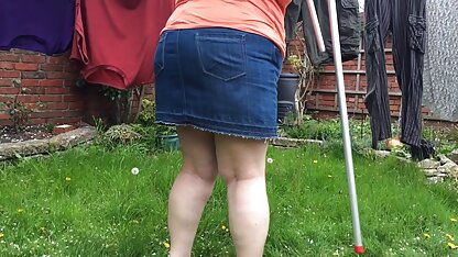 Roodharige doet haar gratis hollandse sexfilms slipje uit en streelt haar poesje met een vibrator.