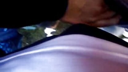 Sexy sex filmpjes amateur brunette snakt naar geld van een man.