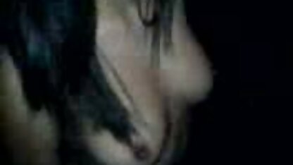Anna Young Show vagina gratis oma sex film en eikels