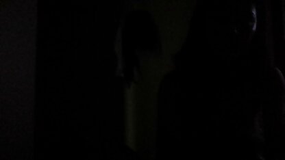 Tienermeisje die oude gratis geile sex films lesbiennes opgeeft
